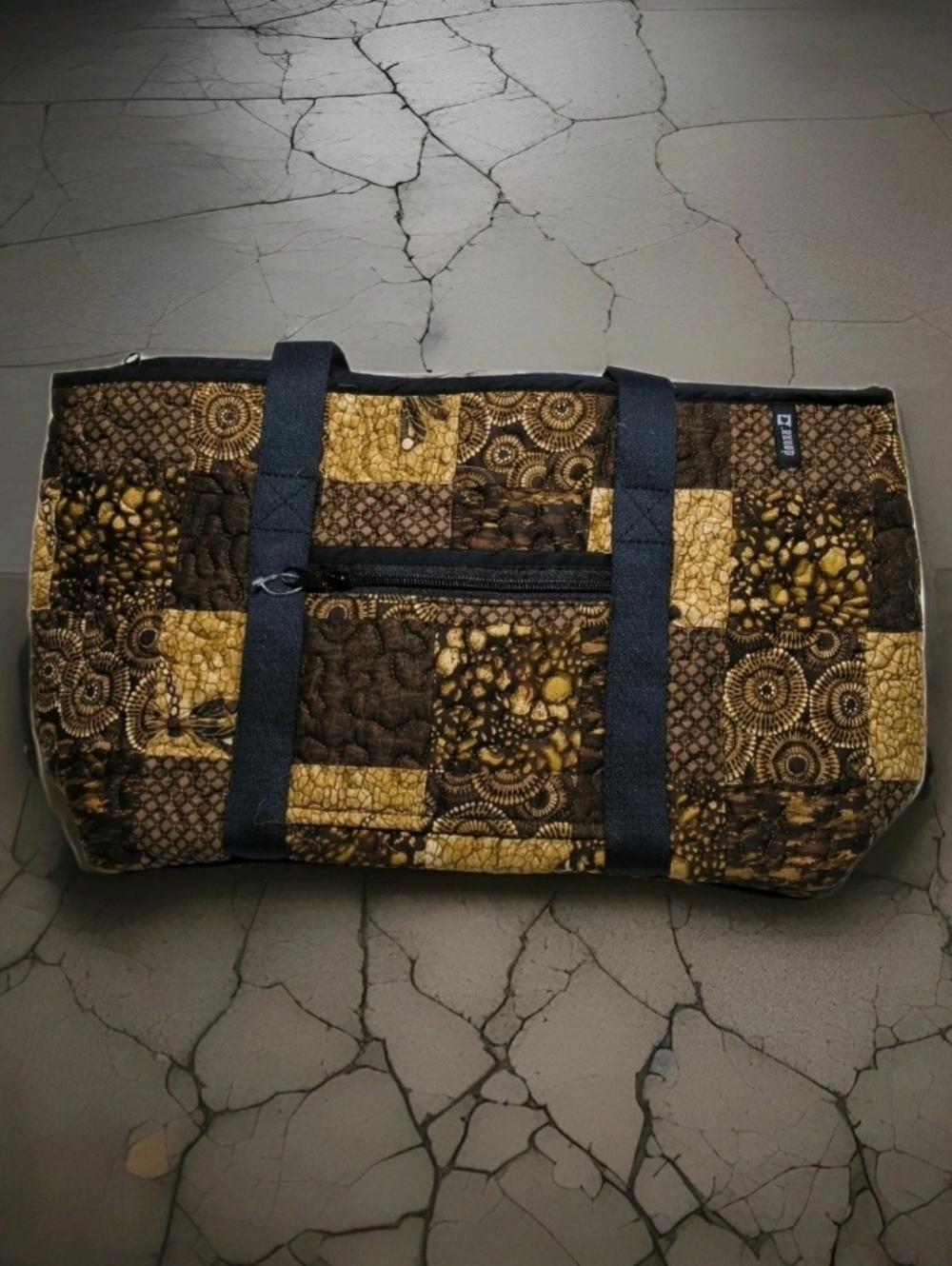 Donna Sharp Womens "Medium  Tote bag Dragonfly" pattern
